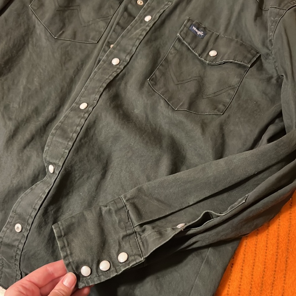 Men’s Western Shirt Wrangler Button Down with Pearl Snaps - Picture 4 of 4